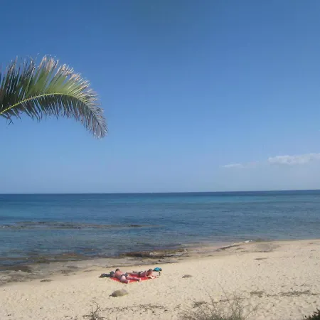 Villa Vicino A Chia, Villino Fronte Mare 100m *